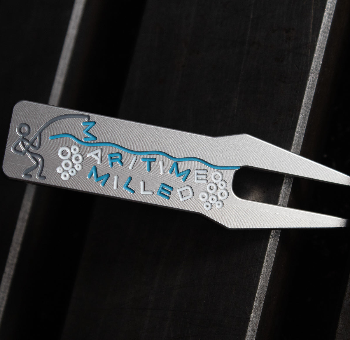 Limited Release Divot Tool